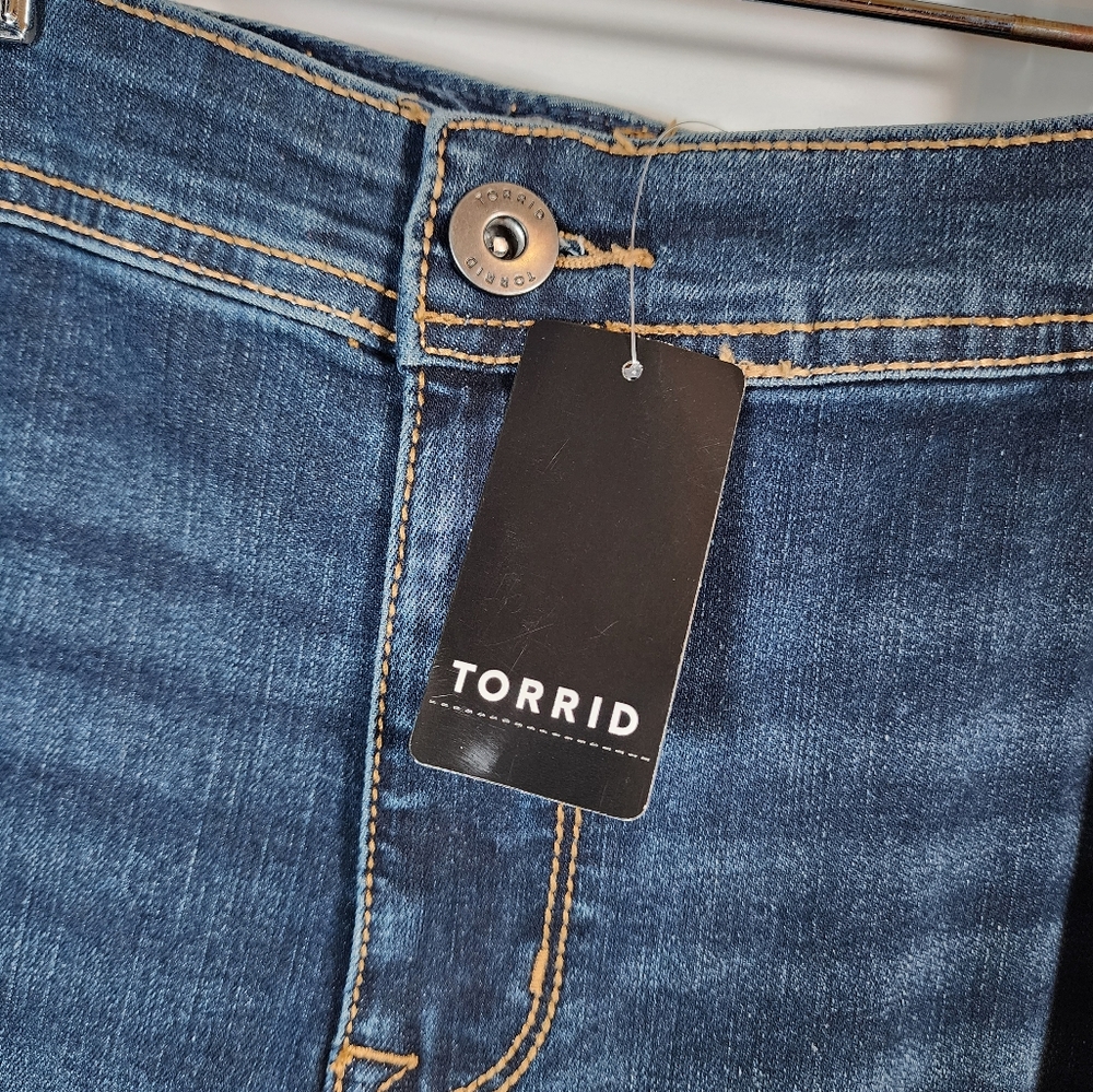 Torrid Luxe Slim Bootcut Mid-rise Denim Jeans Plus Size 26 Tall New - Picture 5 of 12
